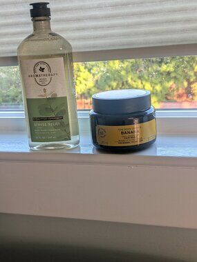 Body Shop Banana Truly Nourishing Hair Mask;Bath & Body Works Stress Relief BW